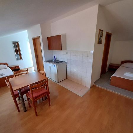 Apartments Nikolas Vodice Bagian luar foto