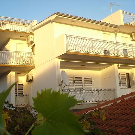 Apartments Nikolas Vodice Bagian luar foto