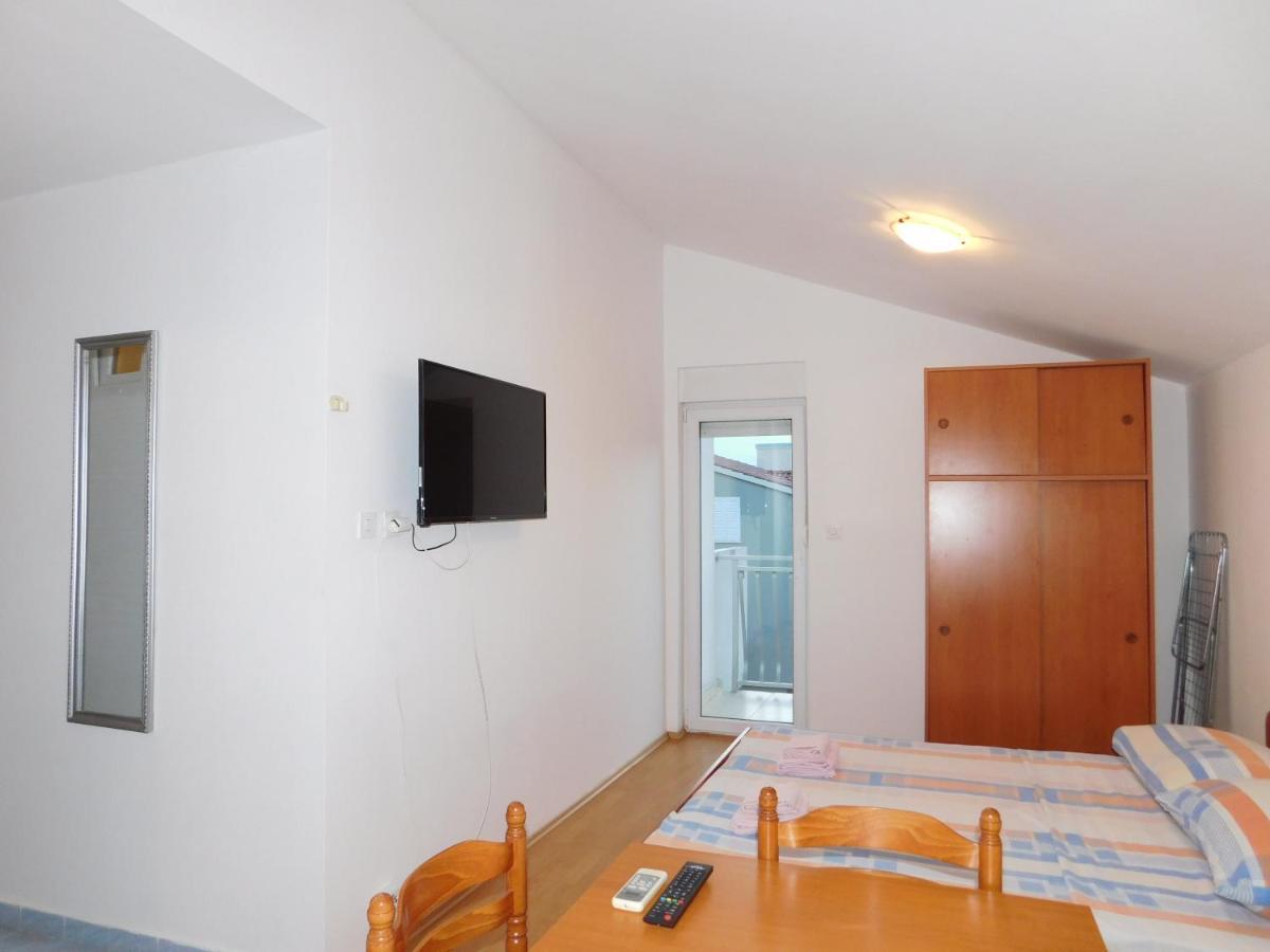 Apartments Nikolas Vodice Bagian luar foto