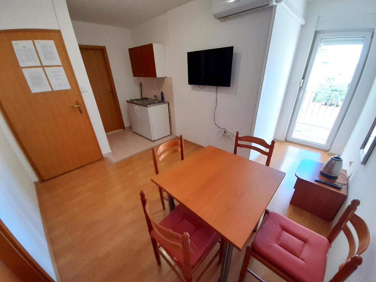 Apartments Nikolas Vodice Bagian luar foto