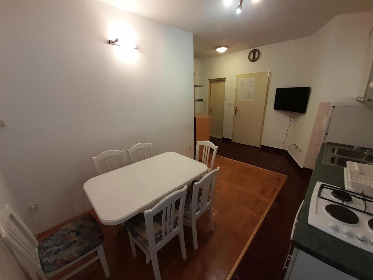 Apartments Nikolas Vodice Bagian luar foto