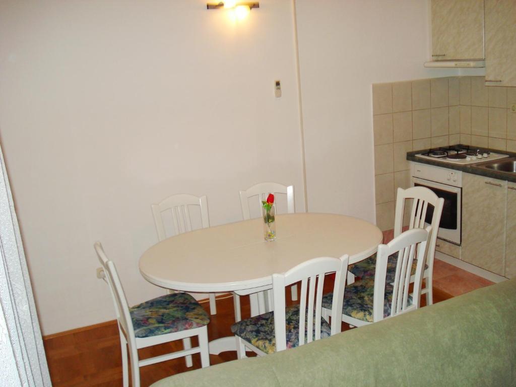 Apartments Nikolas Vodice Ruang foto