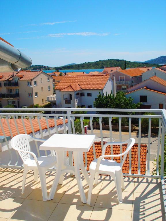 Apartments Nikolas Vodice Ruang foto
