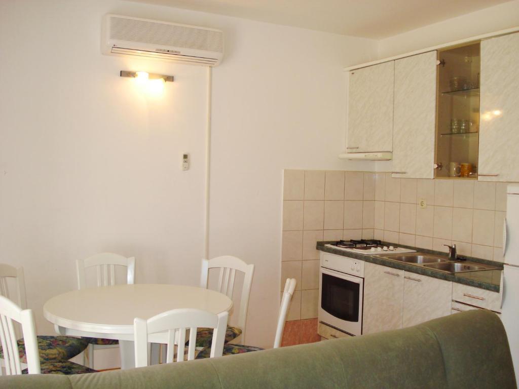 Apartments Nikolas Vodice Ruang foto