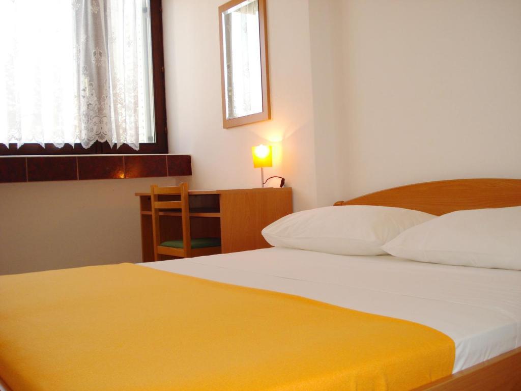 Apartments Nikolas Vodice Ruang foto