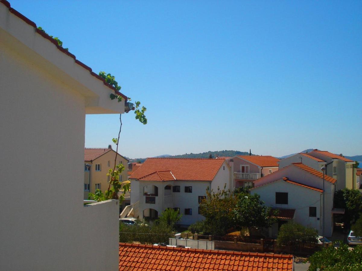 Apartments Nikolas Vodice Bagian luar foto