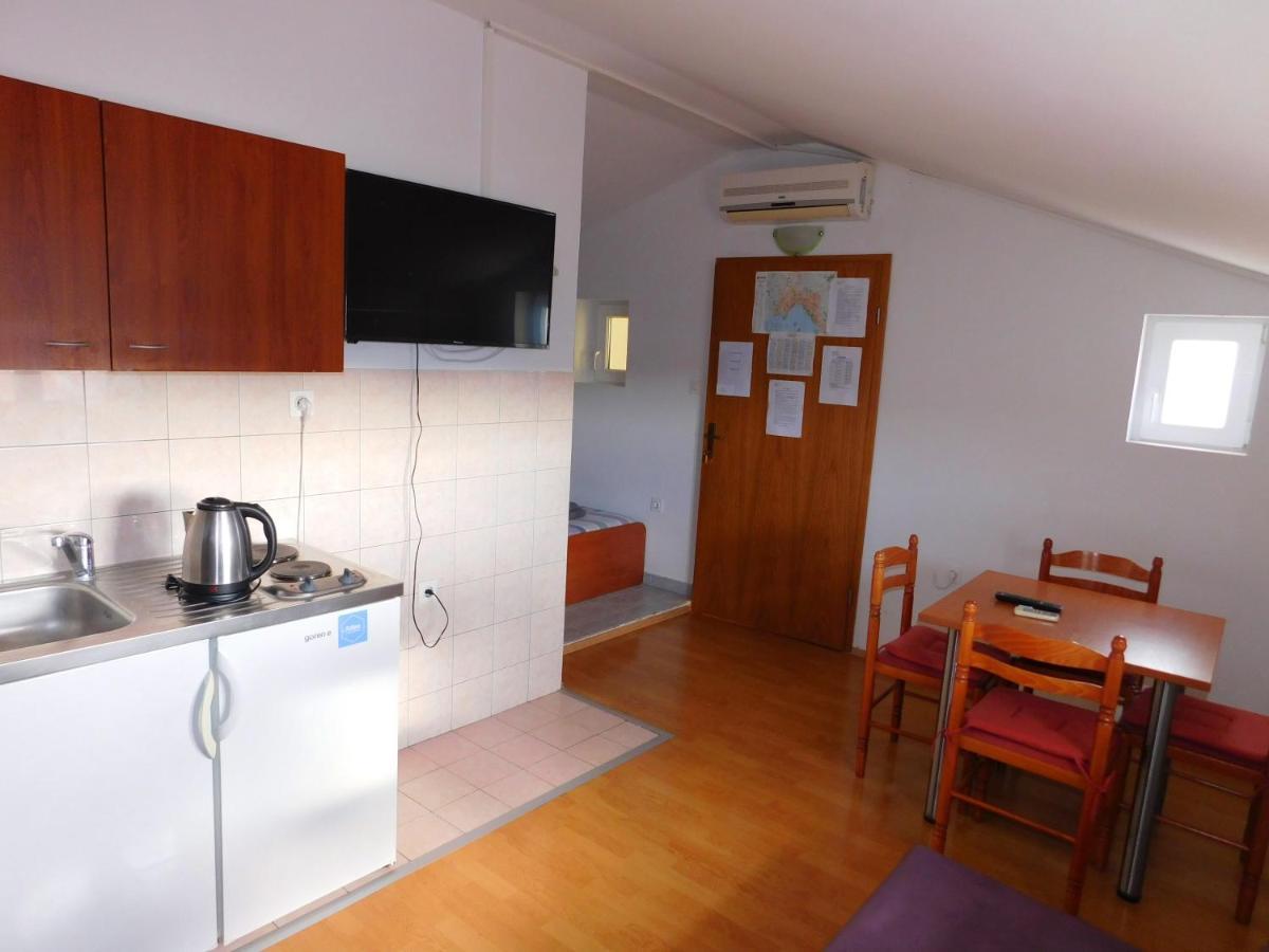 Apartments Nikolas Vodice Bagian luar foto