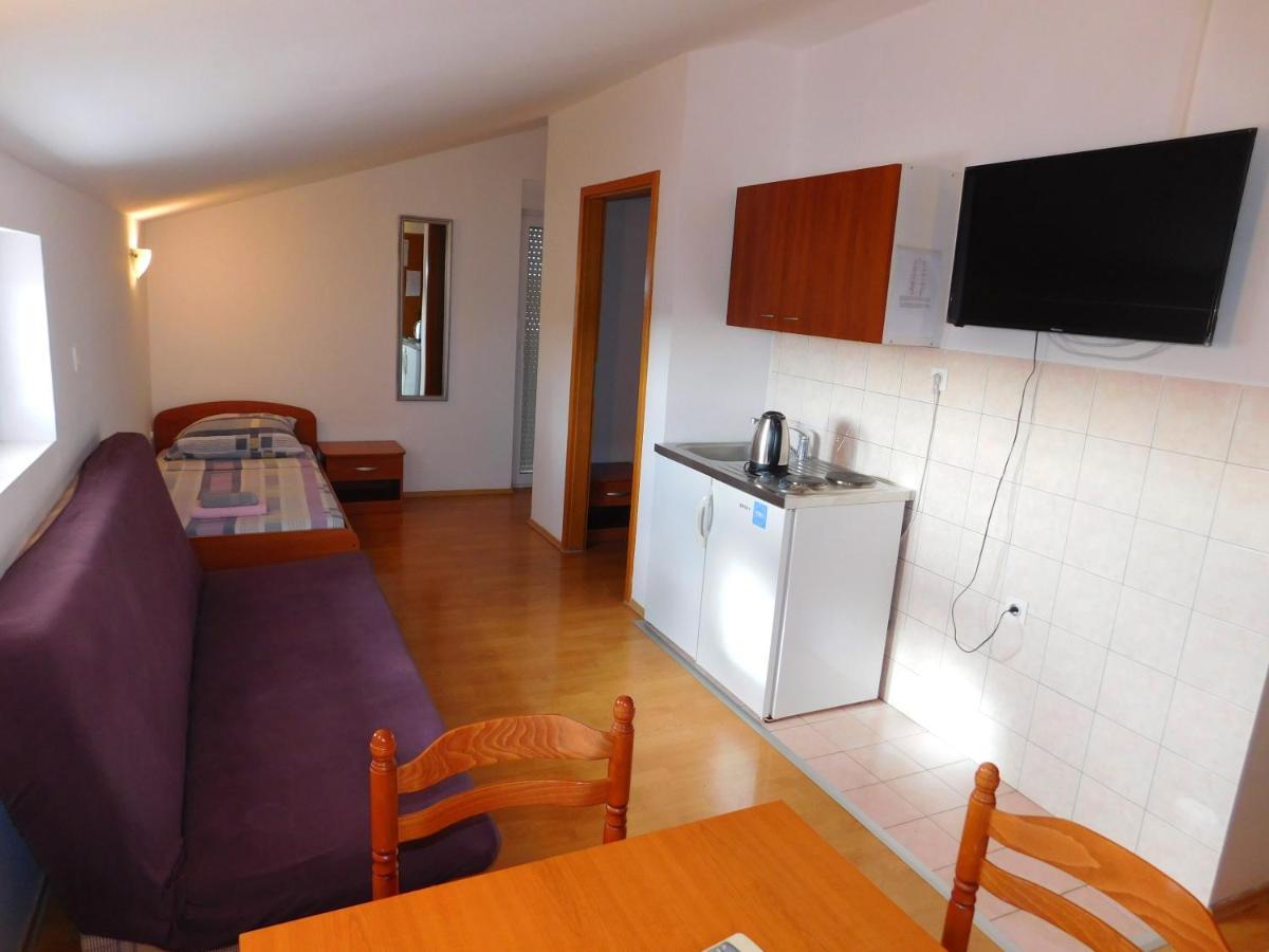 Apartments Nikolas Vodice Bagian luar foto